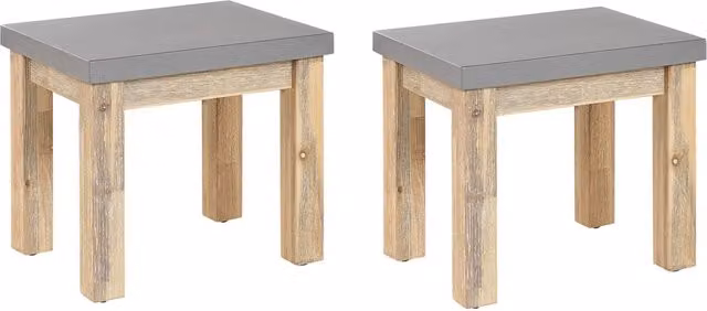 Set di 2 sgabelli da giardino Beliani in fibra di cemento grigio con base in legno di acacia chiaro stile industriale