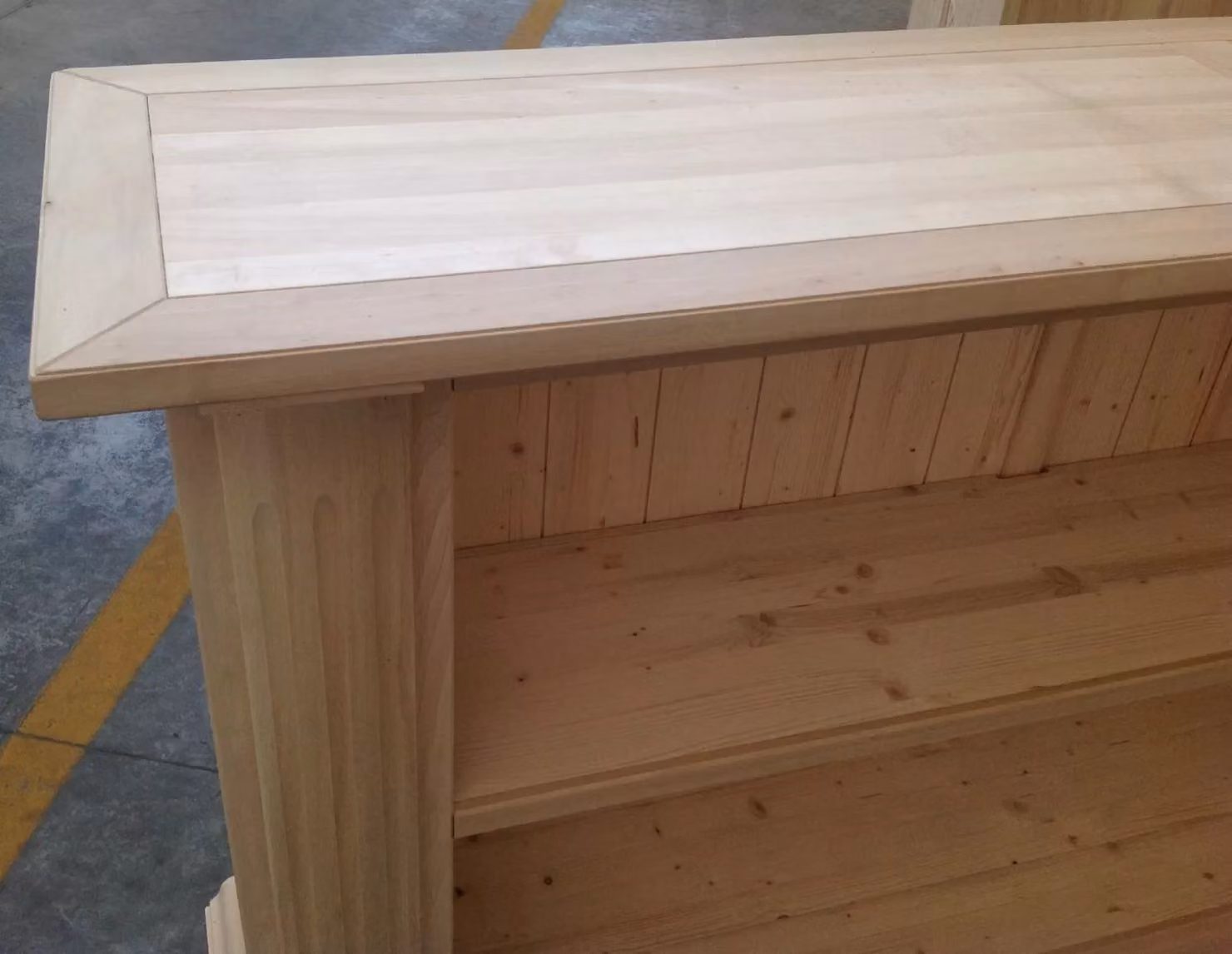 Libreria a giorno intagliata in legno grezzo Mobili 2G H: 177 cm, L: 101 cm, P: 40 cm – 3