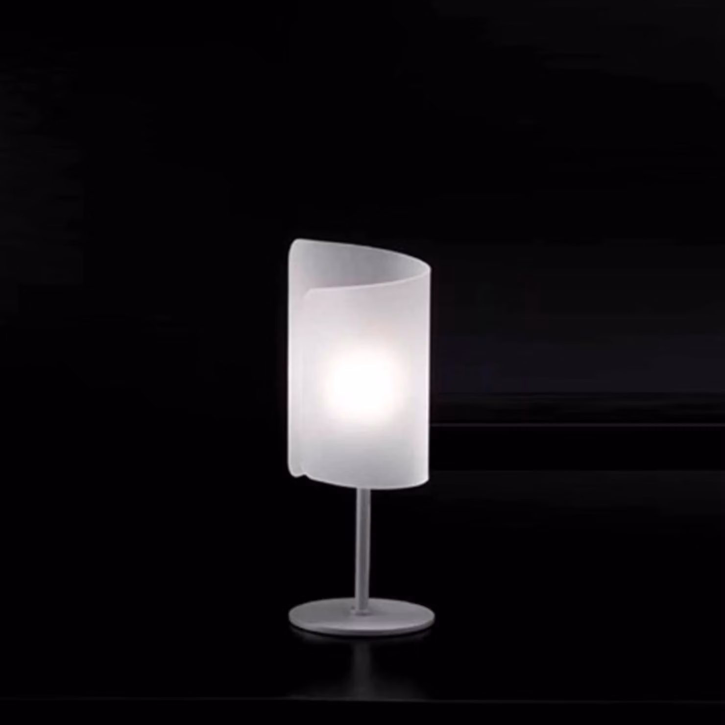 Selène Lampada da comodino PAPIRO, Alluminio / Grigio / Zincato, Soggiorno / Sala da pranzo, Metallo, Moderno, Lampada da tavolo