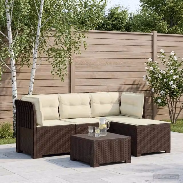 Divano da giardino 4 posti con cuscini aspetto rattan PP 3443946