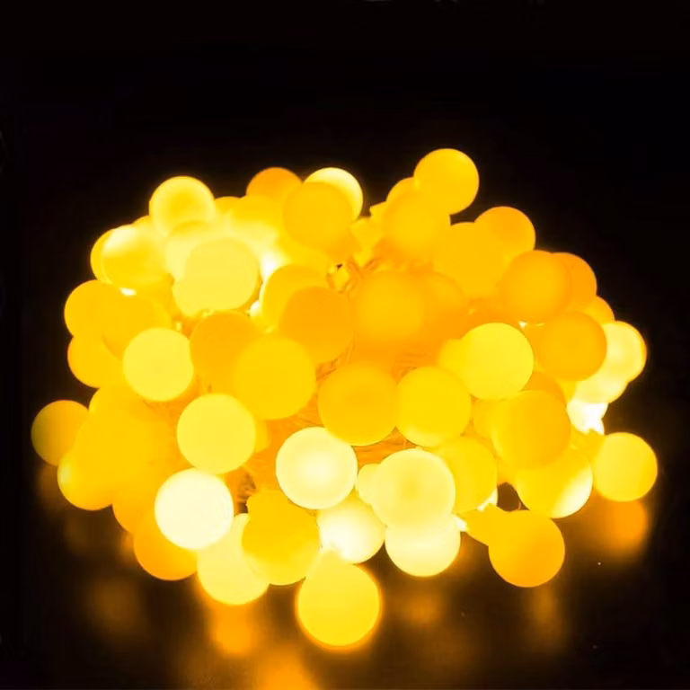 Catena luminosa da 10 metri, con 100 LED, luce bianco caldo, per interni ed esterni