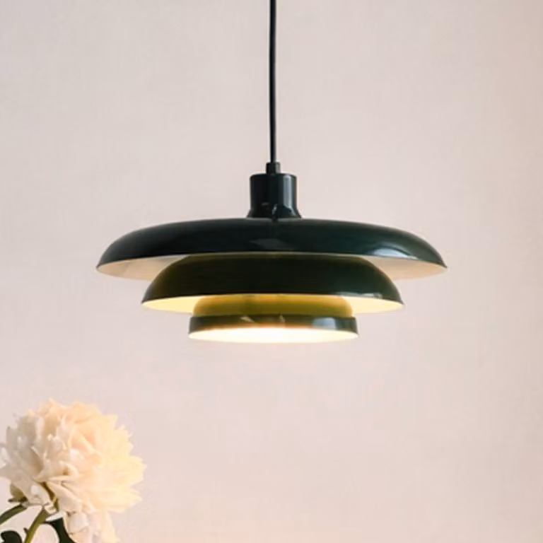 Dyberg Larsen Lampada a sospensione Ava, dimmerabile, Verde, Soggiorno / Sala da pranzo, Metallo, Design, Lampada a sospensione