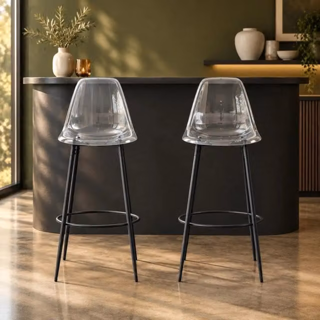 Set di 2 sgabelli da bar MIVRAY moderni con schienale in plastica trasparente e gambe in metallo nero, altezza seduta: 66 cm – 1