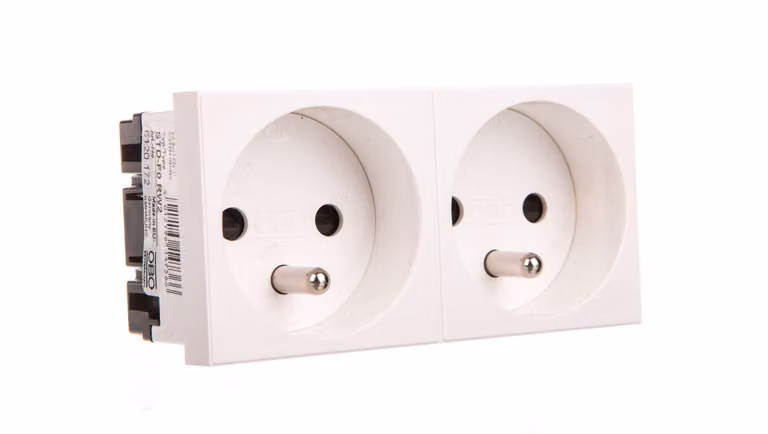 Presa doppia M45 con interruttore 16 A, bianca STD-F0 RW2 6120172
