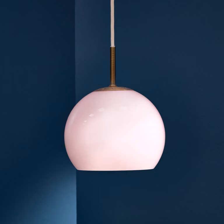 FRANDSEN Lampada a sospensione in vetro Ball, dimmerabile, Violetto / Fucsia / Rosa, Soggiorno / Sala da pranzo, Vetro, Design, Lampada a sospensione