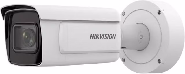 Telecamera di sorveglianza Hikvision DeepinView ANPR 4MP con lente moto varifocale 2.8-12mm, colore bianco, modello IDS-2CD7A46G0/P-IZHS(C)