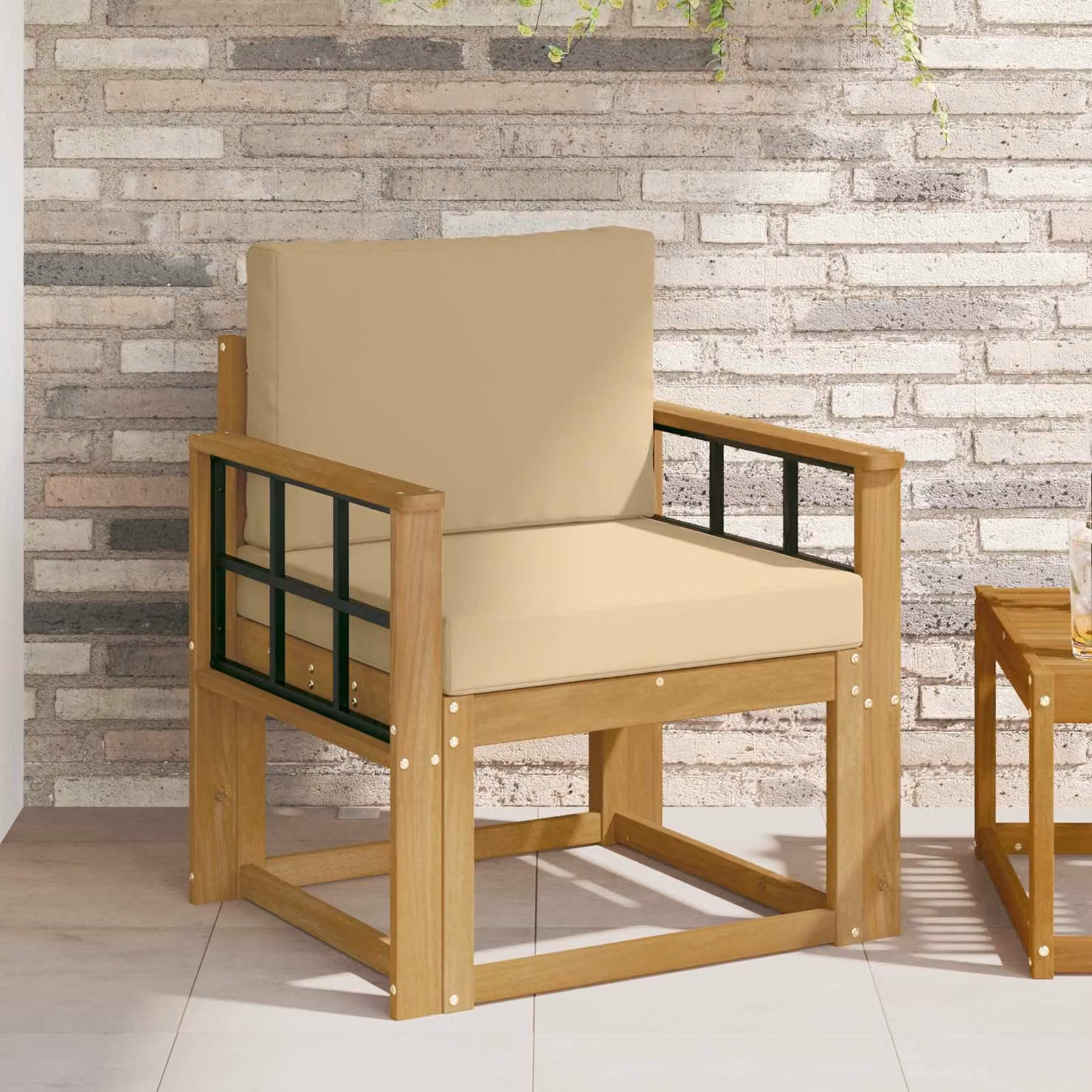 Divano da esterno moderno vidaXL in legno di acacia con cuscini bianchi e beige