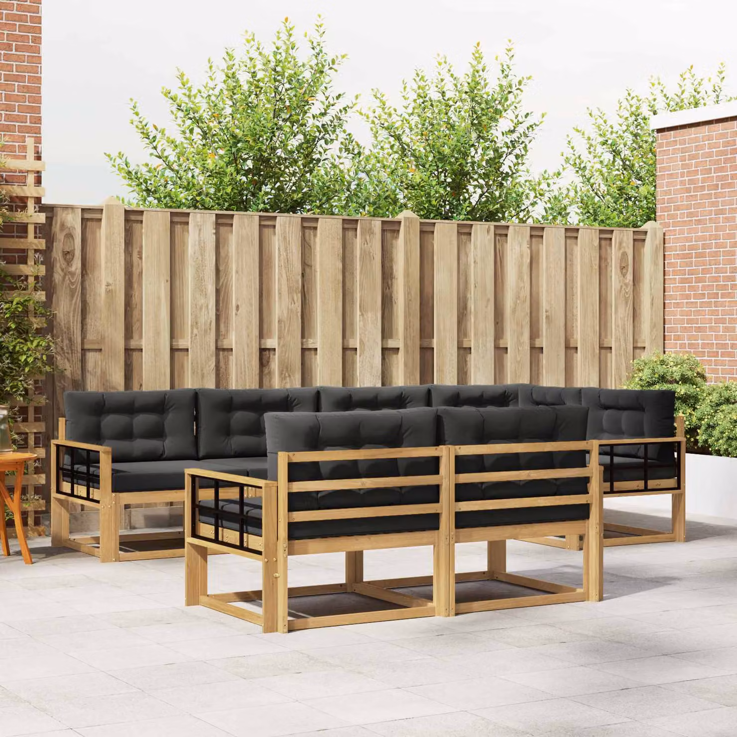 vidaXL Set di divani da esterno a forma di U composto da 6 pezzi in legno di acacia con cuscini bianchi e antracite