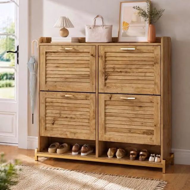 Scarpiera ULEVR 108,5x24x100 cm con 4 ante a doghe e ripiano superiore, MDF color legno