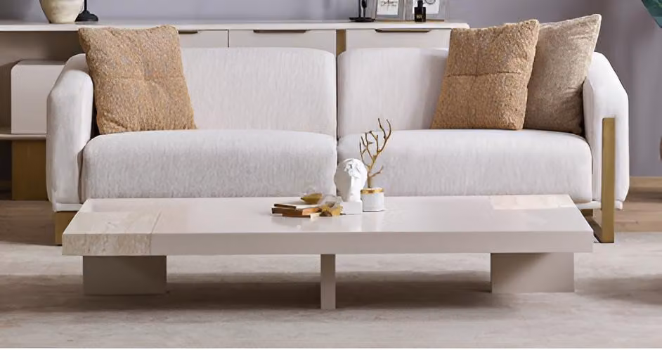 Set da salotto con divano a 4 posti e tavolino in stile Japandi moderno