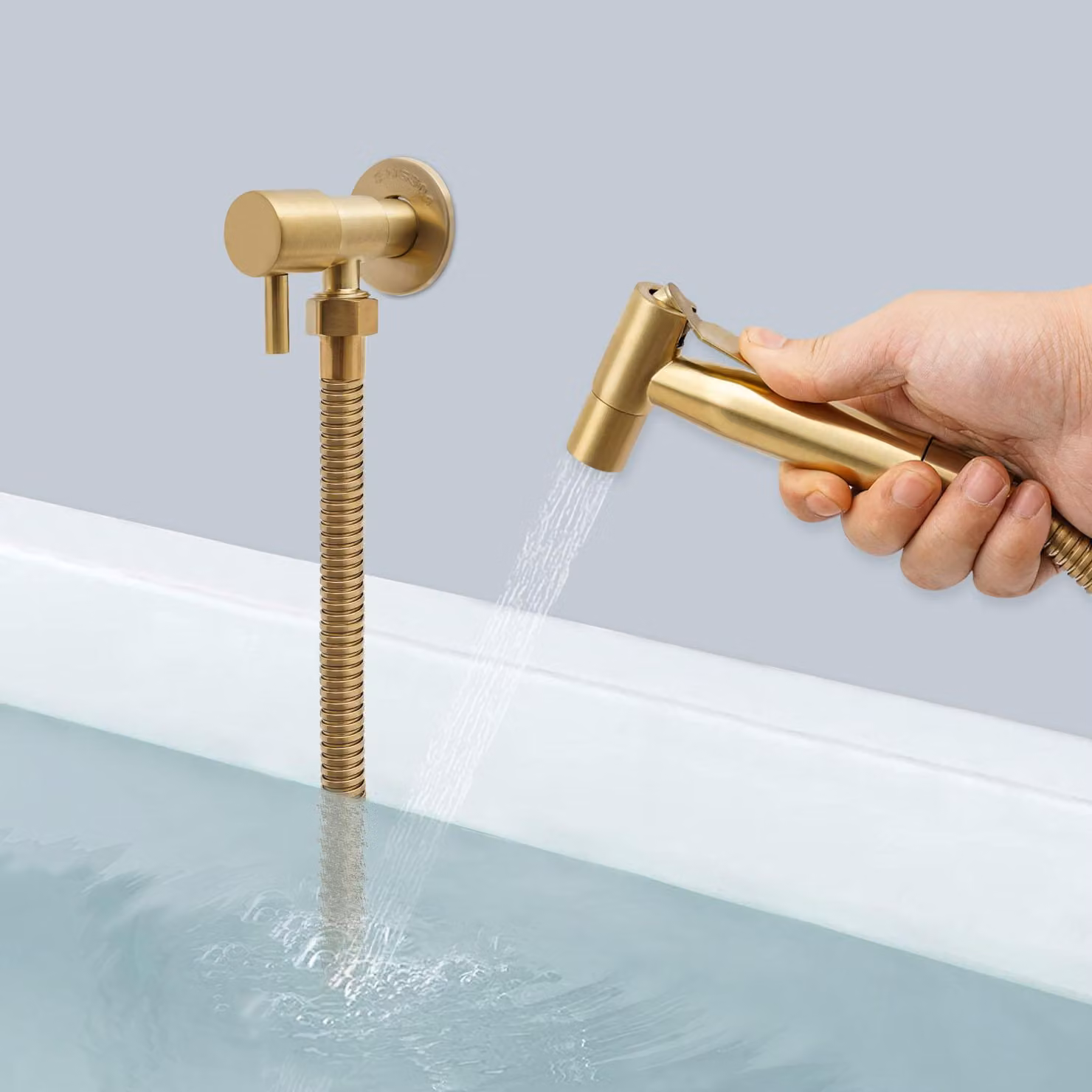 Rubinetto per bagno con doccetta bidet, doccia a mano, design a parete, oro, G1/2