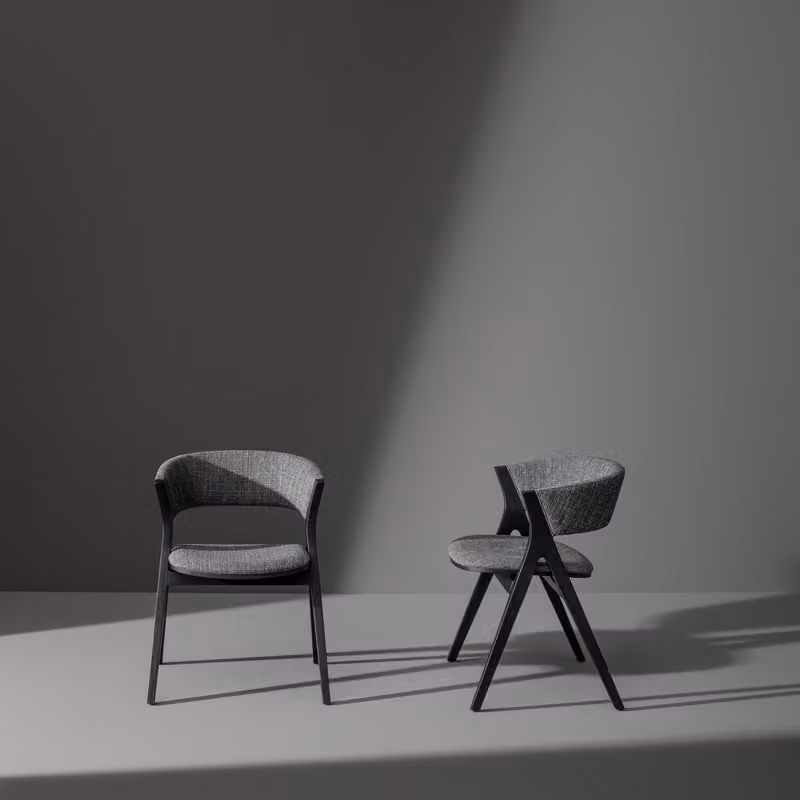 Sedia Remo Bonaldo gambe in legno massello
