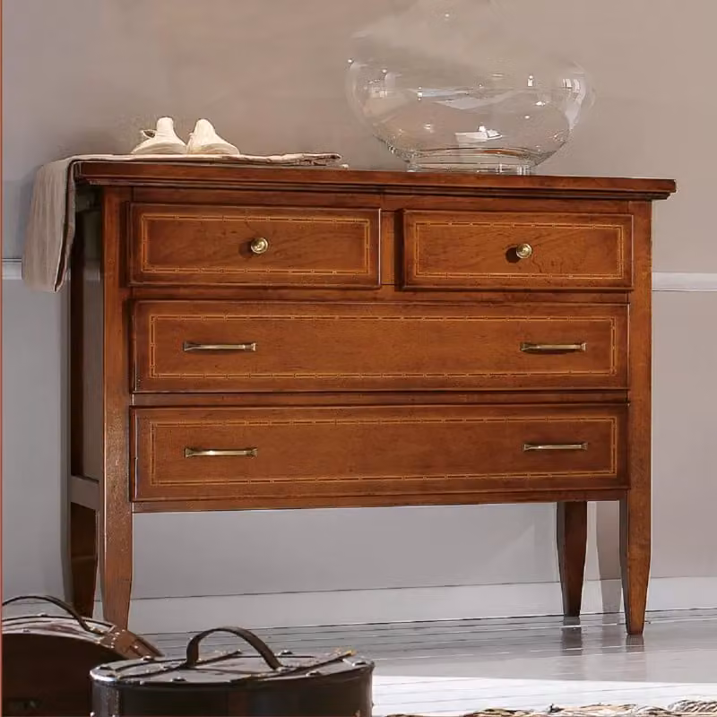 Comò in legno intarsiato con 4 cassetti Mobili 2G colore noce, L: 110 cm, P: 51 cm, H: 90 cm – 1