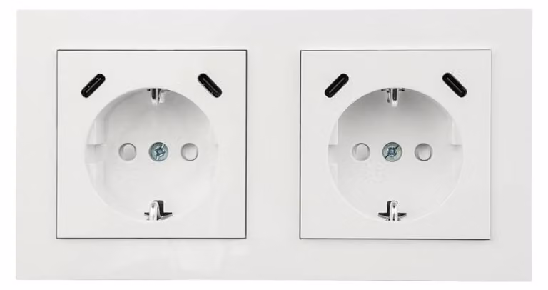 Prese a incasso con protezione differenziale, doppia, con 2 porte USB-C (potenza 25W), colore bianco