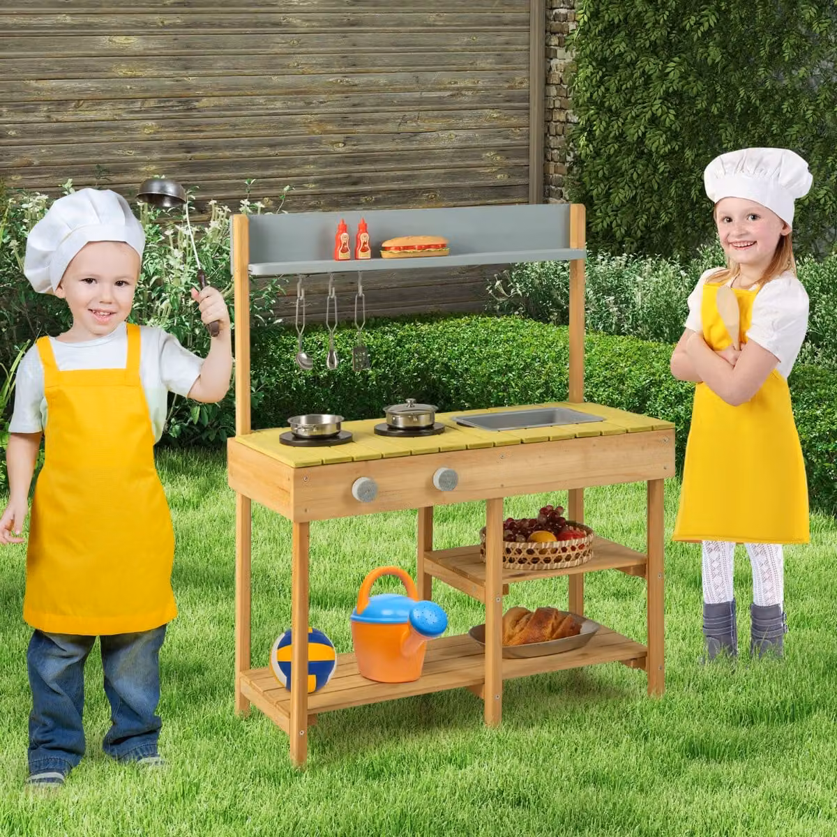 Set da cucina giocattolo da esterno Costway in legno con 2 fornelli, lavello rimovibile e 3 ganci appendibili, colore naturale e multicolore