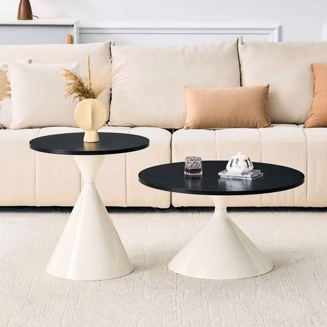 Set di 2 tavolini da caffè Minimal rotondi con piano nero effetto legno e struttura in metallo crema, impilabili per soggiorno e ufficio – 1