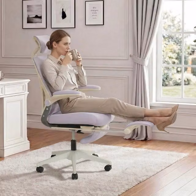 Sedia da ufficio ergonomica pieghevole Minimal viola con supporto lombare e braccioli pieghevoli