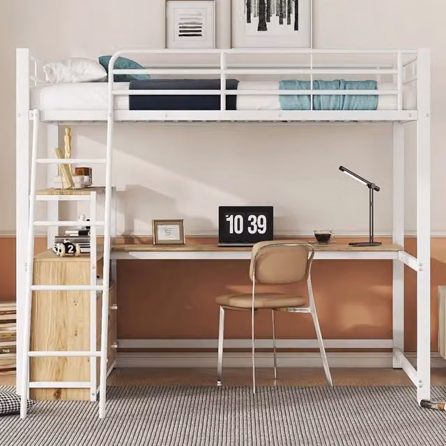 Letto a soppalco 140x200 con scrivania; 4 cassetti; struttura in metallo e MDF bianco
