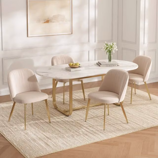 Set di 4 sedie da pranzo moderne in velluto beige con gambe in metallo dorato