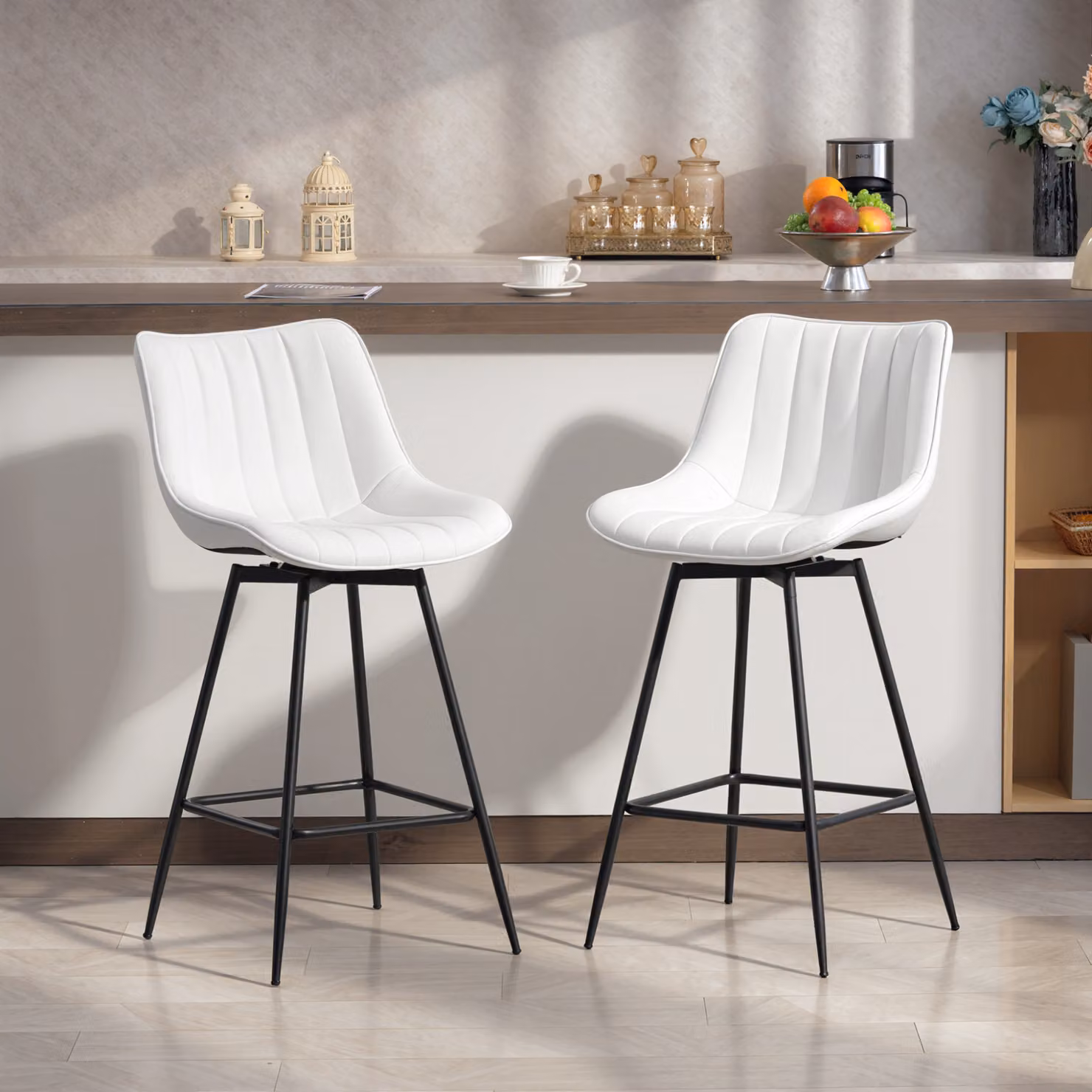 Set di 2 sgabelli da bar HOMCOM con schienale e poggiapiedi, sedie girevoli 360° in pelle sintetica, Bianco, L: 47 cm, P: 54.5 cm, H: 97.5 cm – 2