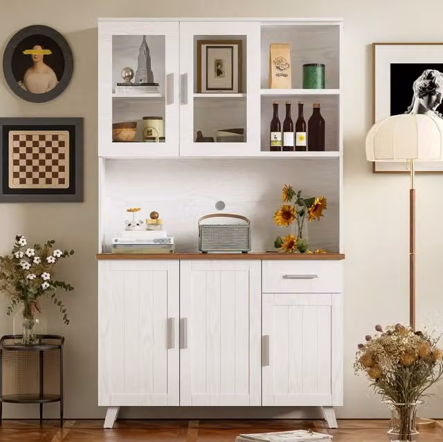 Credenza alta rustica 114x40x190 cm; 5 ante; 1 cassetto; 2 vani aperti; effetto legno bianco/marrone