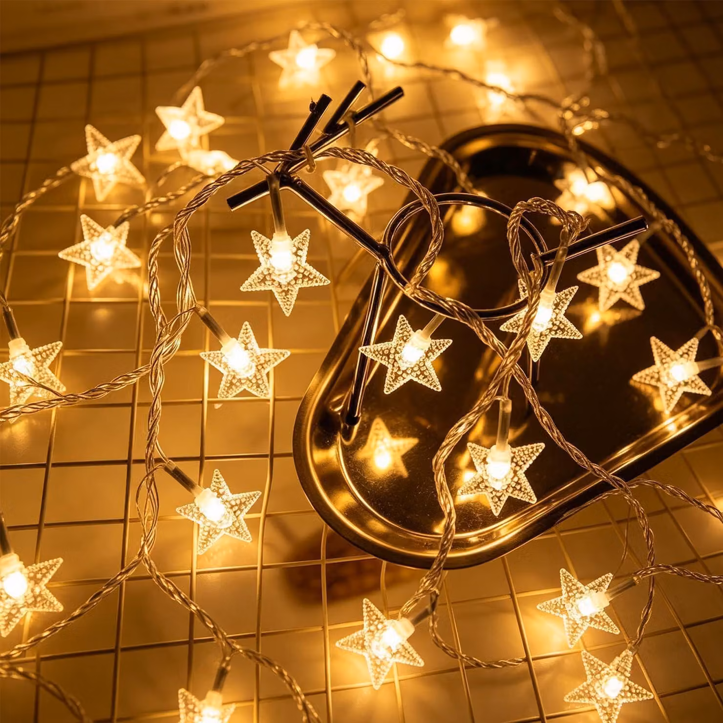 Catena luminosa a forma di stella, 6 metri, 40 LED, luce bianca calda, alimentazione a batteria