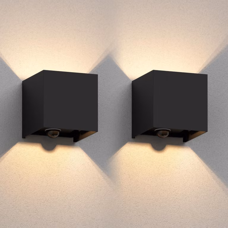 Lampada da parete per esterni, set da 2, grado di protezione IP65, luce direzionabile verso l'alto e verso il basso, sensore di movimento, finitura nera opaca