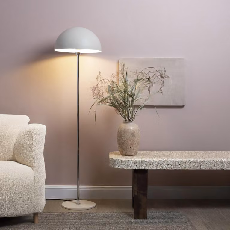 Lampada da terra a forma di fungo, altezza 150 cm, beige/cromata, base in travertino, attacco E27