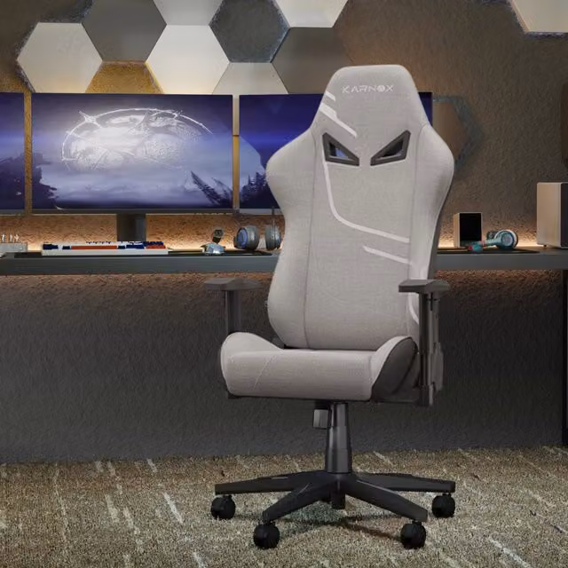 Sedia da gaming OKWISH in tessuto grigio chiaro con schienale reclinabile, supporto lombare e poggiatesta, L 54,5 cm x P 50 cm x H 132 cm