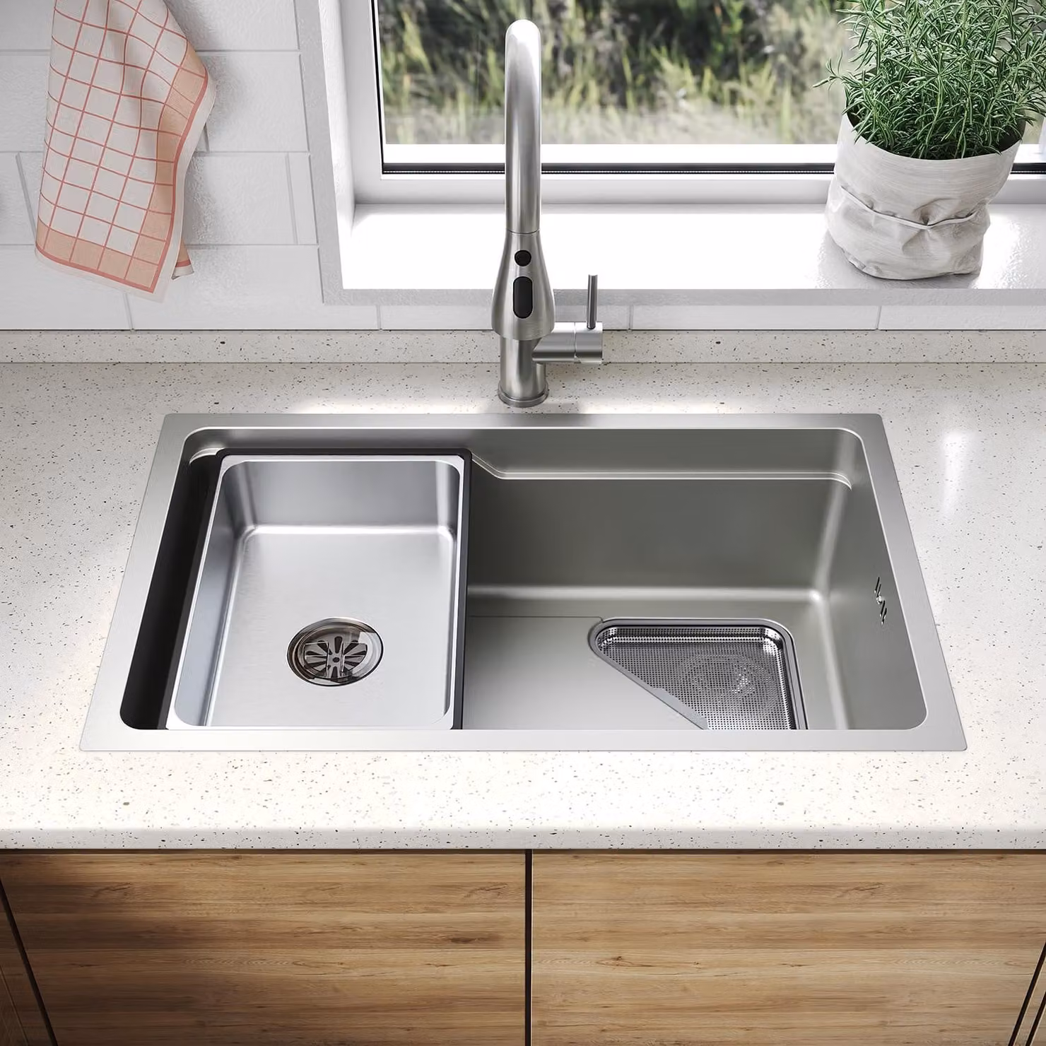 SONNI - Lavello quadrato con bordo sottile, dimensioni 70 x 43 x 24 cm, trattamento Nano-Argento, con griglia triangolare, vasca di scarico e rubinetto