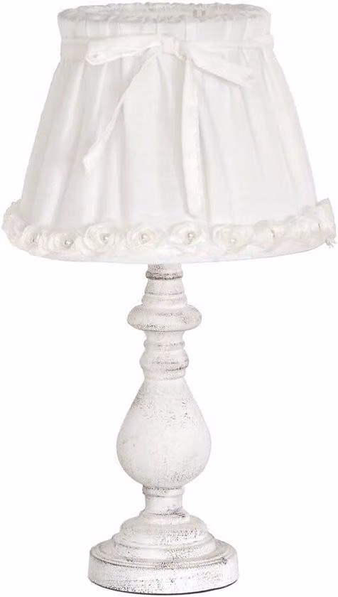 Bella lampada da tavolo bianca in legno, decorata con motivi floreali a forma di rose.