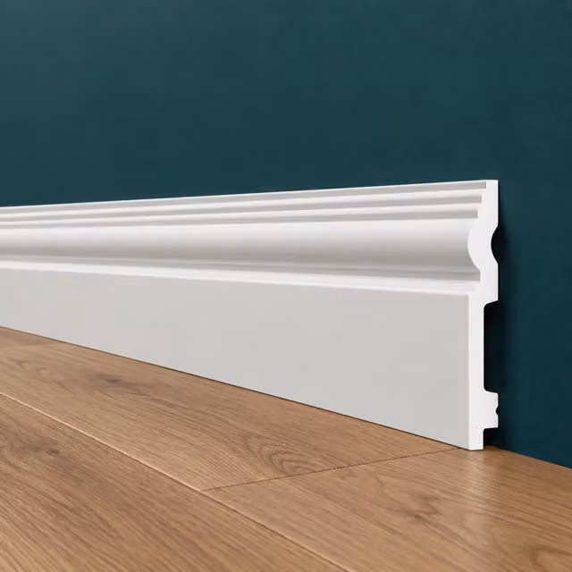 pacco da 112ML di Battiscopa RESISTO in polimeri extracompatti mod. SFORZESCO Bianco mis. 120x15mm