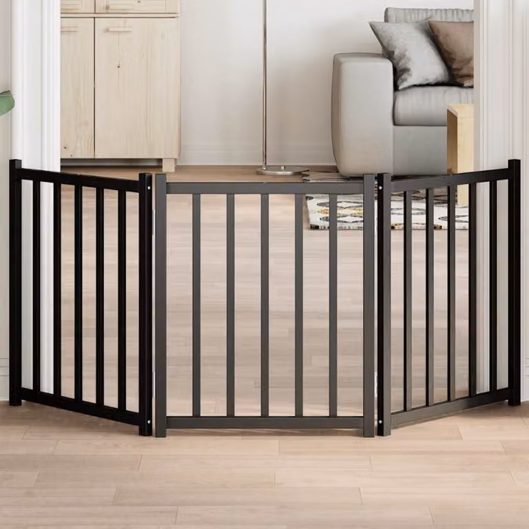 Cancello per cani pieghevole vidaXL in 3 pannelli in legno di abete massello, colore nero, larghezza: 150 cm