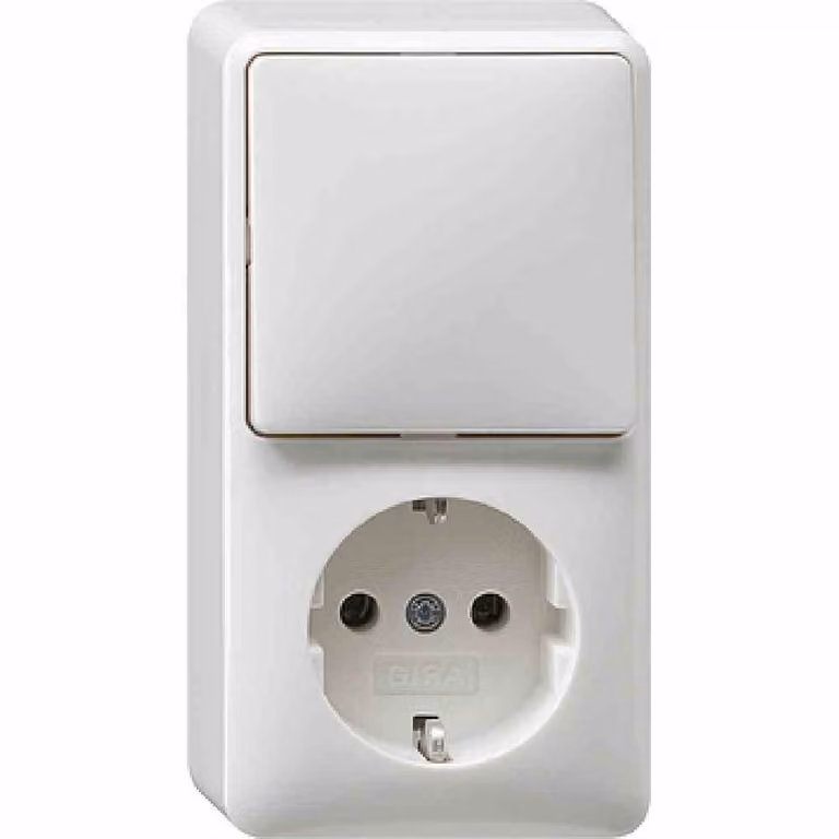 Combinazione spina/interruttore di commutazione GIRA con montaggio in superficie IP20