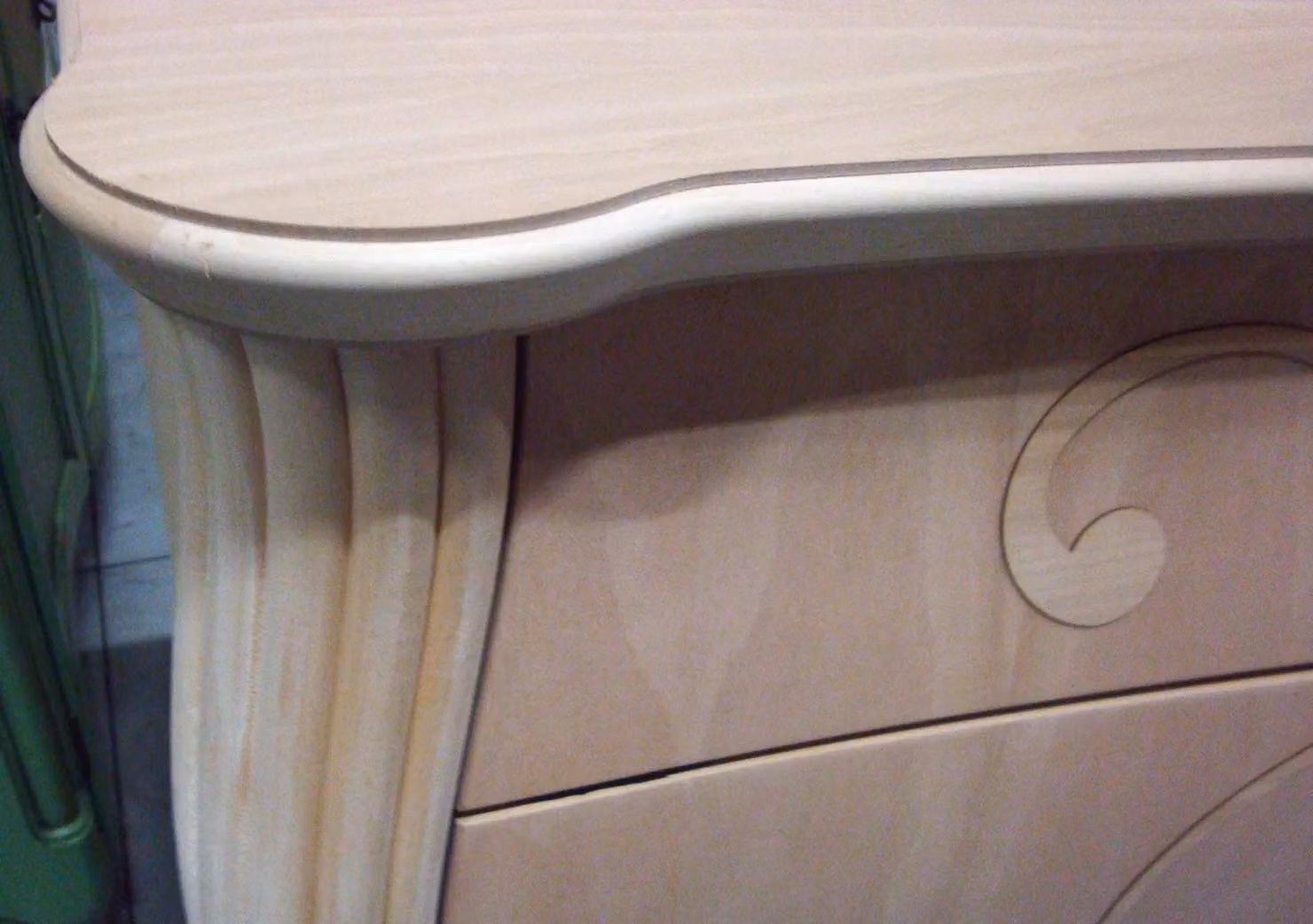 Comò in legno di pino bombato con 4 cassetti grezzo Mobili 2G L/P/H: 135 x 60 x 98 cm – 2