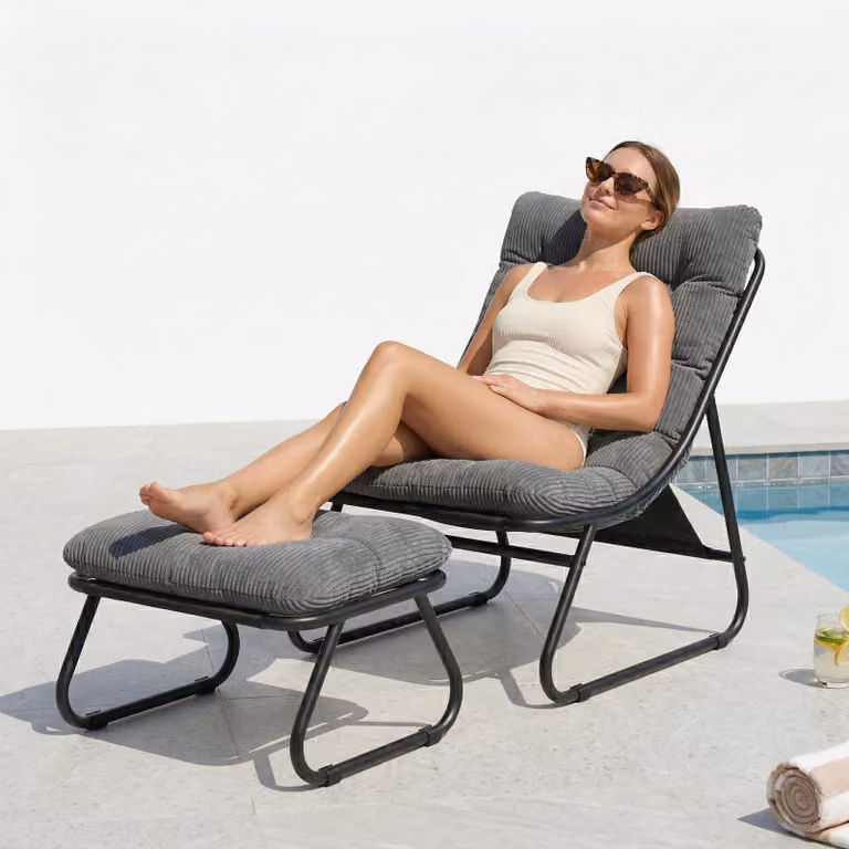 LVHOM Poltrona relax con poggiapiedi, poltrona lounge in velluto a coste per soggiorno e veranda, moderna poltrona da lettura con struttura in metallo, senza braccioli, grigia