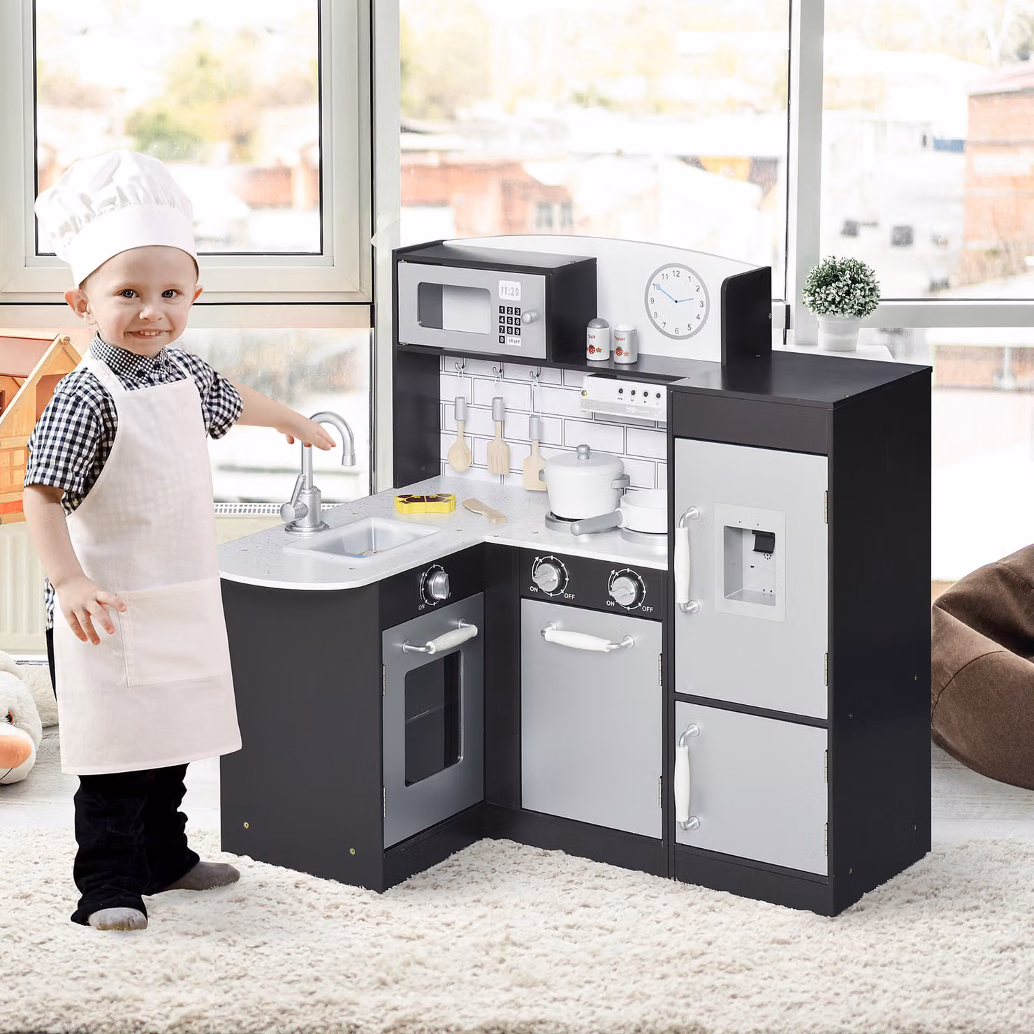 Cucina giocattolo in legno HOMCOM per bambini con 14 accessori, forno, lavandino, frigo e microonde, Argento e Marrone, L: 86 cm, P: 64 cm, H: 84.5 cm – 2