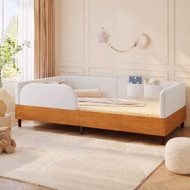 Letto singolo imbottito 90 × 200 cm con due tasche in velluto bianco e legno naturale per cameretta bambini