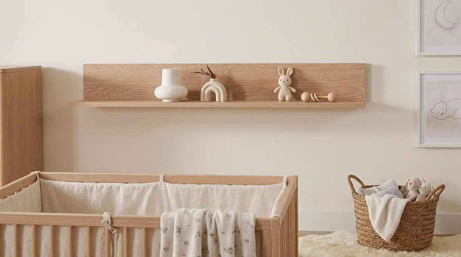 Wandregal Stil modern beige bequem praktisch Wohnzimmer