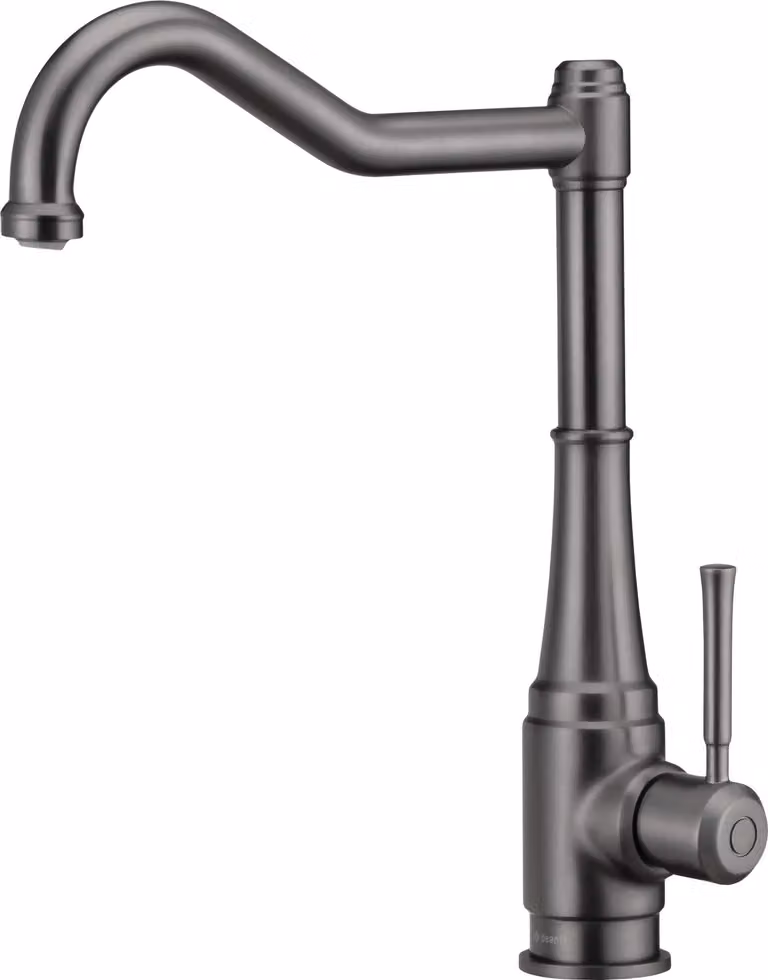 Kitchen faucet with rectangular spout