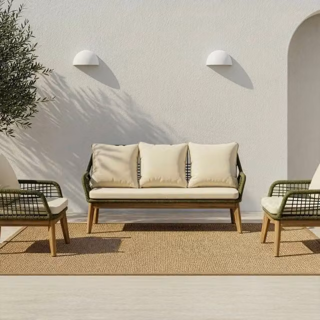 Divano da giardino a 3 posti Kairo Banak in legno di acacia e corda intrecciata con cuscini beige e verdi