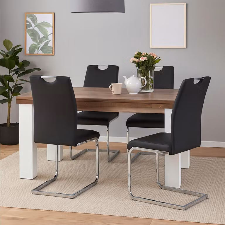 Set di 4 sedie da sala da pranzo nere Nelly