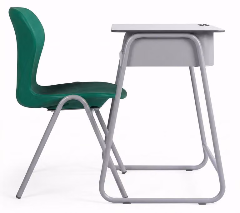 Arredi scolastici moderni, con un tavolo e una sedia ergonomici e confortevoli