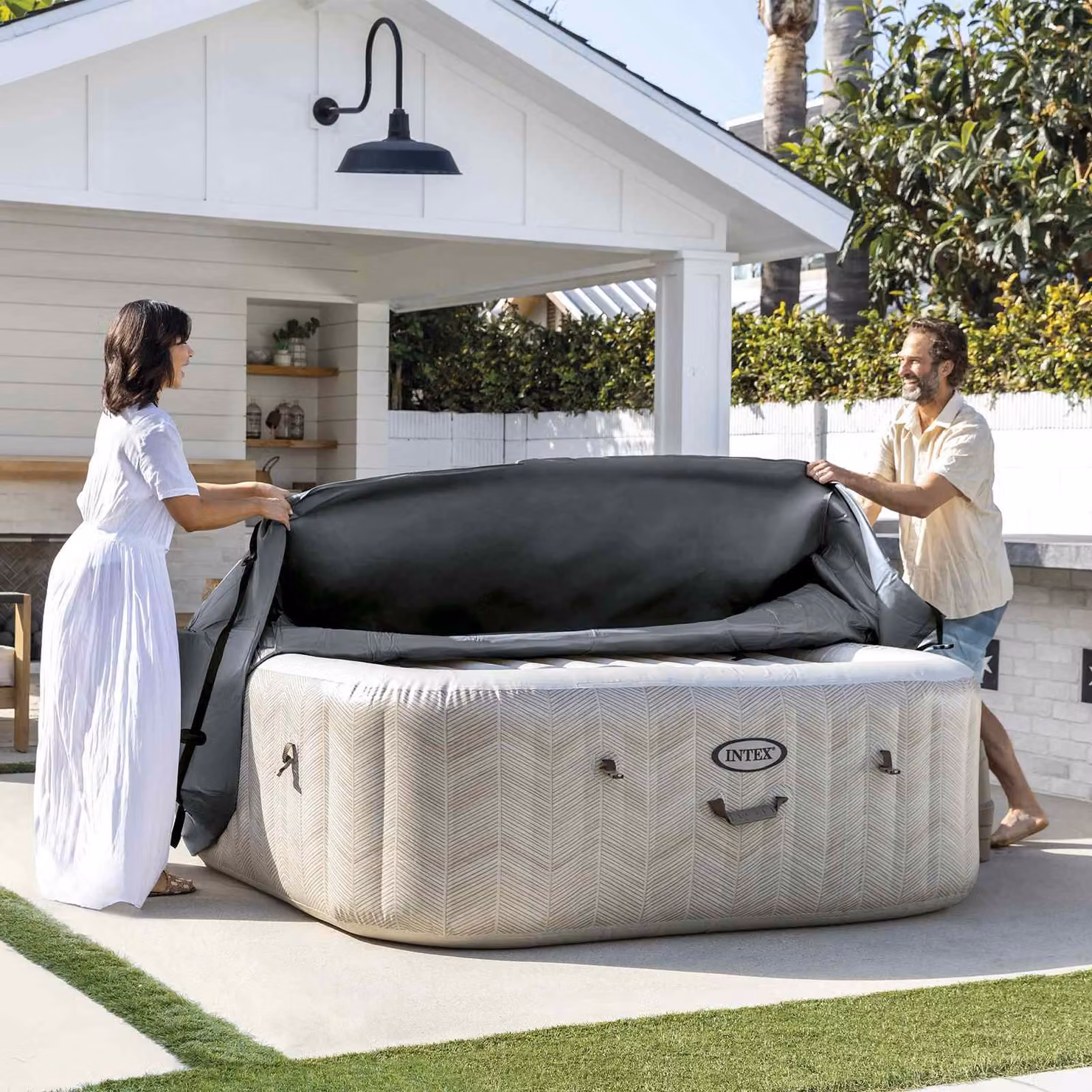 Copridoccia termico Intex per Spa quadrato in PVC Grigio Scuro L/P/H: 196 x 196 x 72 cm