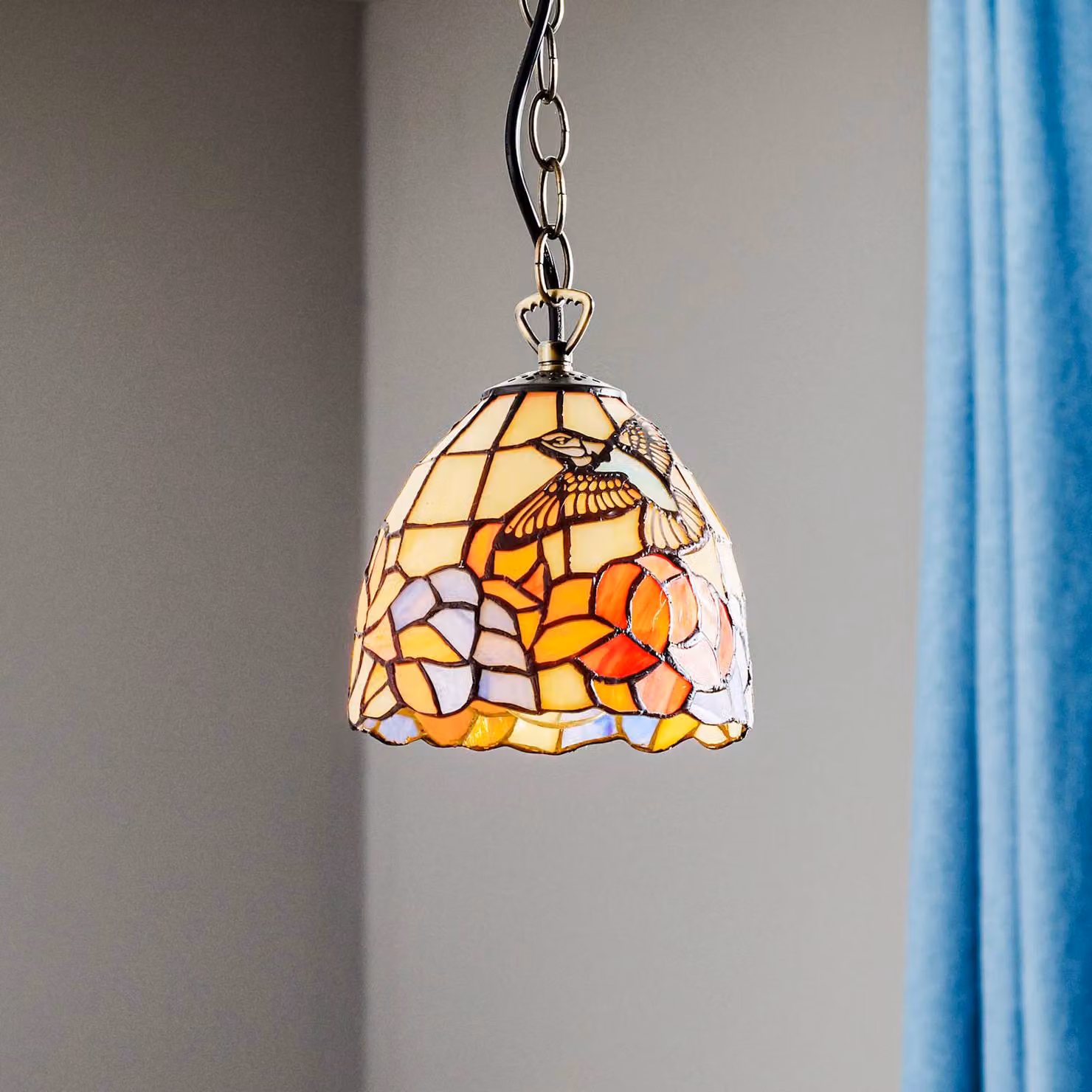Artistar Lampada a sospensione Tiffany COLIBRI, dimmerabile, Multicolore, Soggiorno / Sala da pranzo, Vetro, Tiffany, Lampada a sospensione