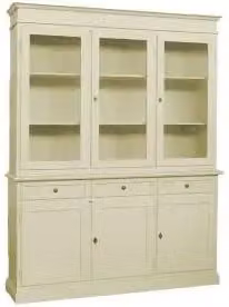 Credenza cristalliera KIVIO in stile shabby chic con ante in vetro e ripiani interni, colore bianco – 1