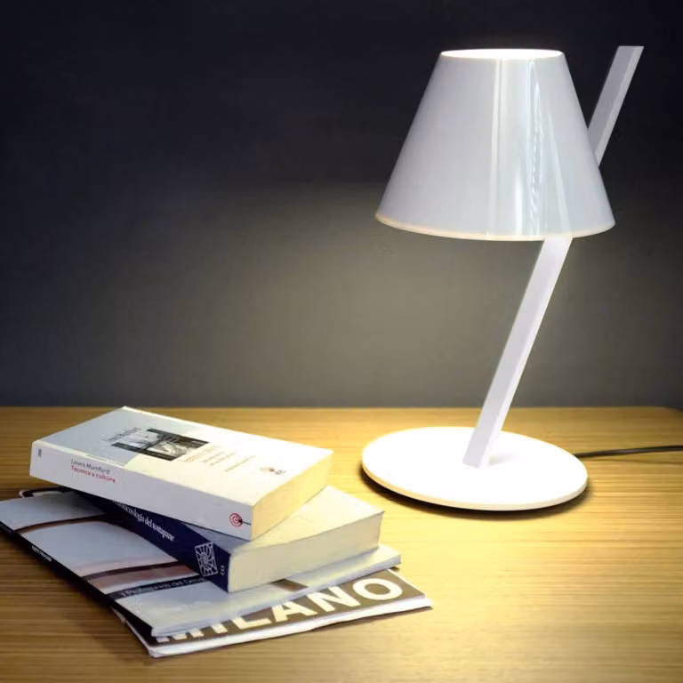 Artemide Lampada da tavolo La Petite, Bianco / Opale, Soggiorno / Sala da pranzo, Alluminio, Design, Lampada da tavolo