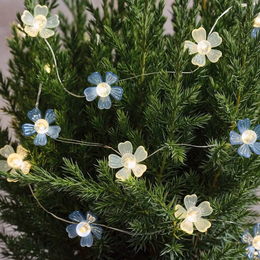 Catena luminosa a forma di fiori, con LED bianco caldo, lunghezza 200 cm, con timer, alimentazione a batteria