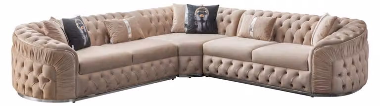 Filigranes Ecksofa in zartem Beige mit eleganten geschwungenen Linien