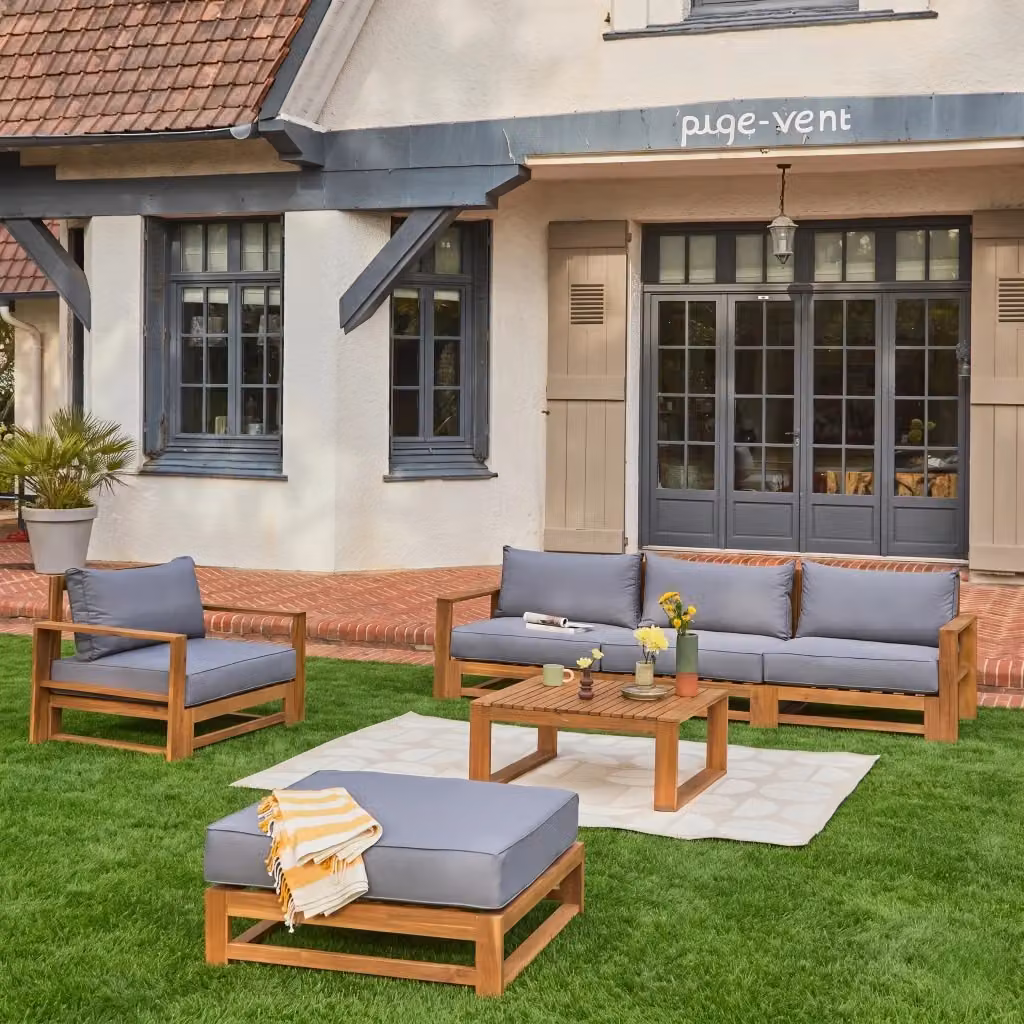 Set da giardino moderno Sweeek in legno di acacia con cuscini imbottiti marrone, composto da divano a 3 posti, poltrona lounge, elemento angolare, pouf e tavolino da esterno – 2
